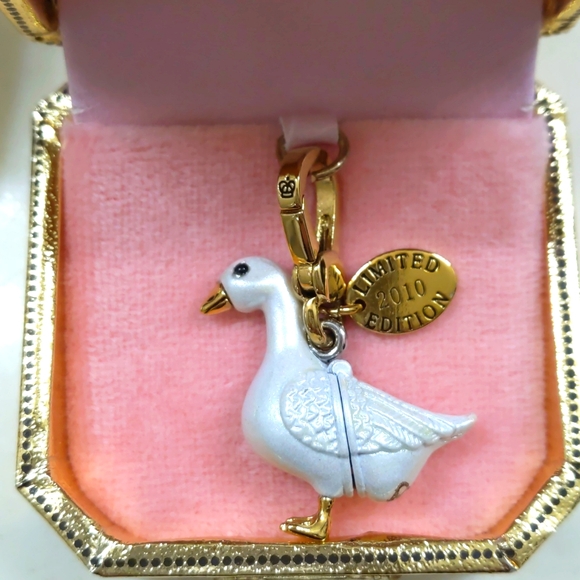 Juicy Couture Jewelry - RARE Juicy Couture Golden Goose Charm